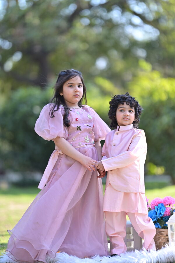 sibllings duo