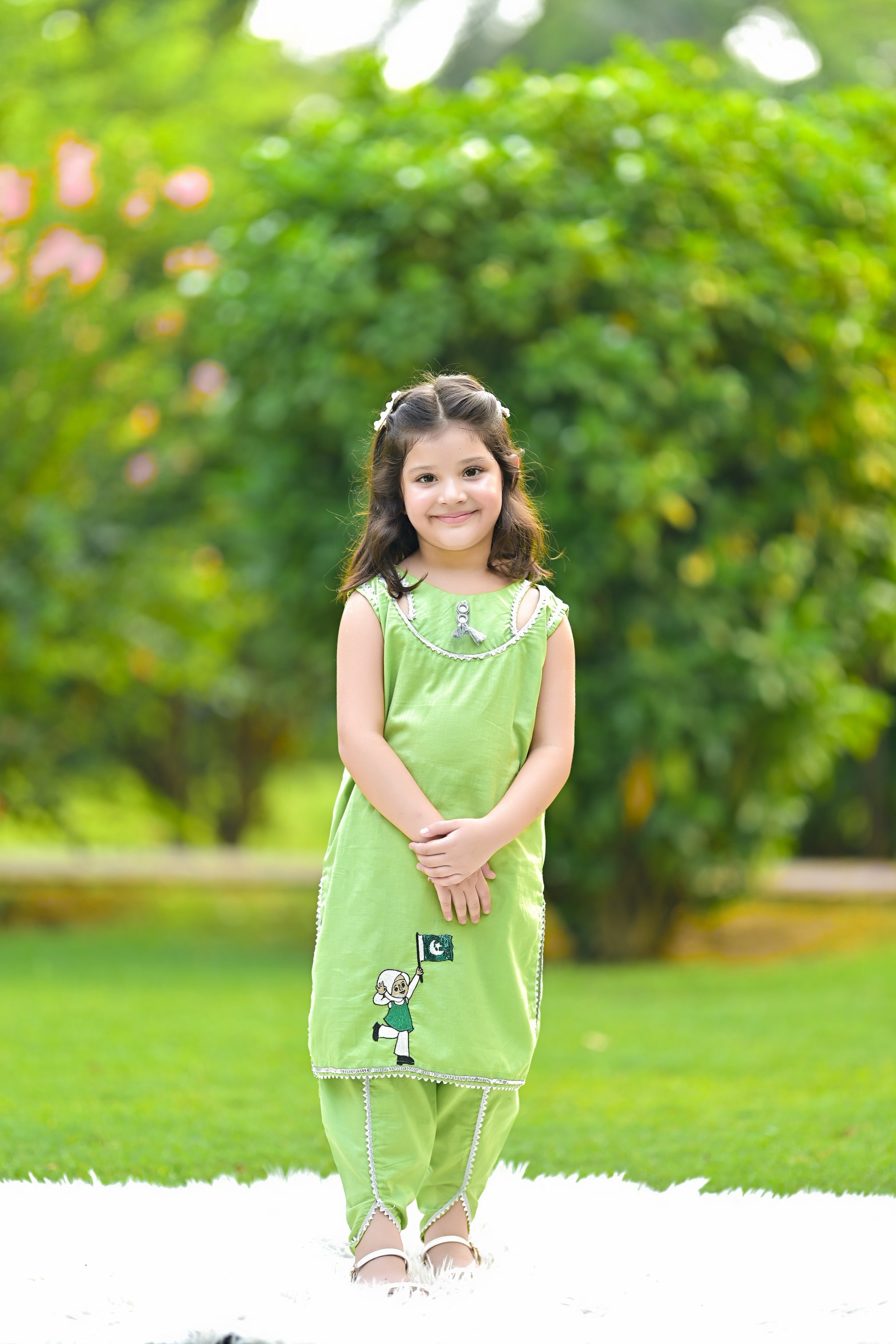 Azaadi outfit Hand Embroided
