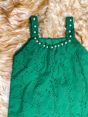 Azaadi outfit chikankari