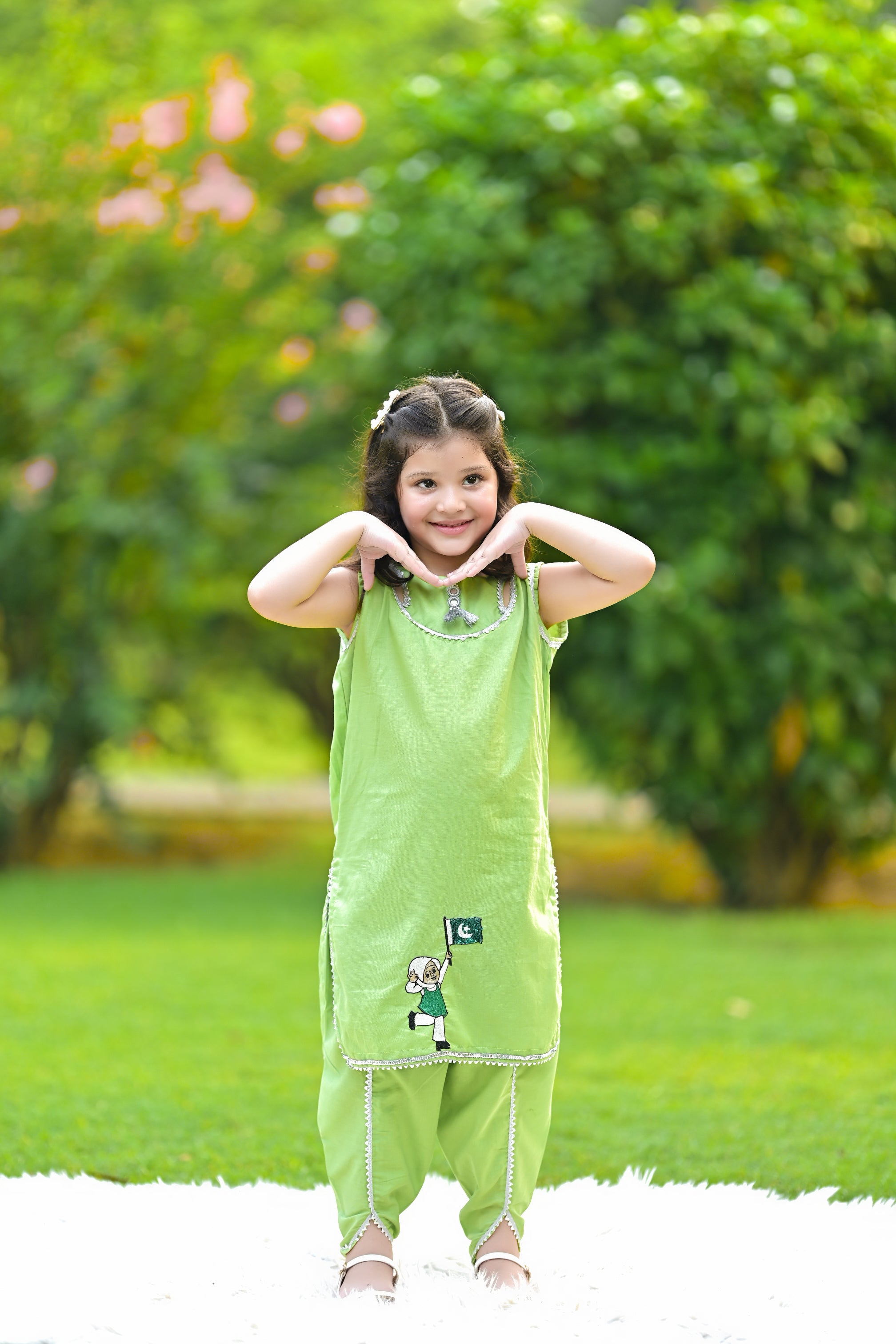 Azaadi outfit Hand Embroided