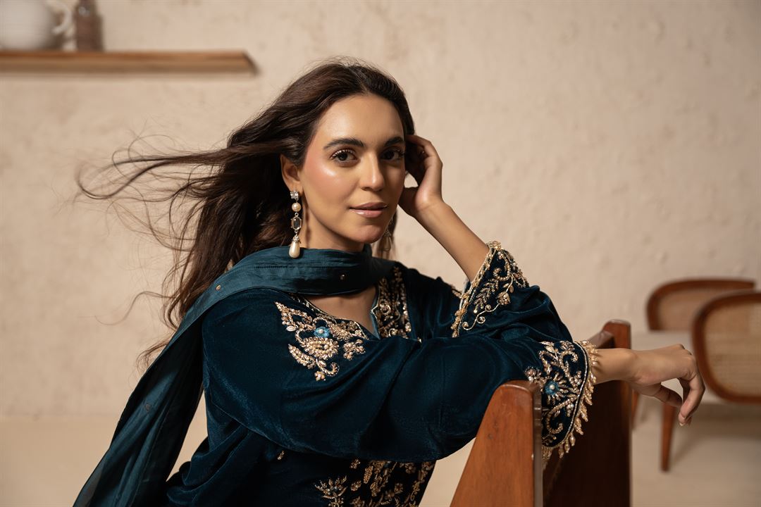ayla-velvet edit